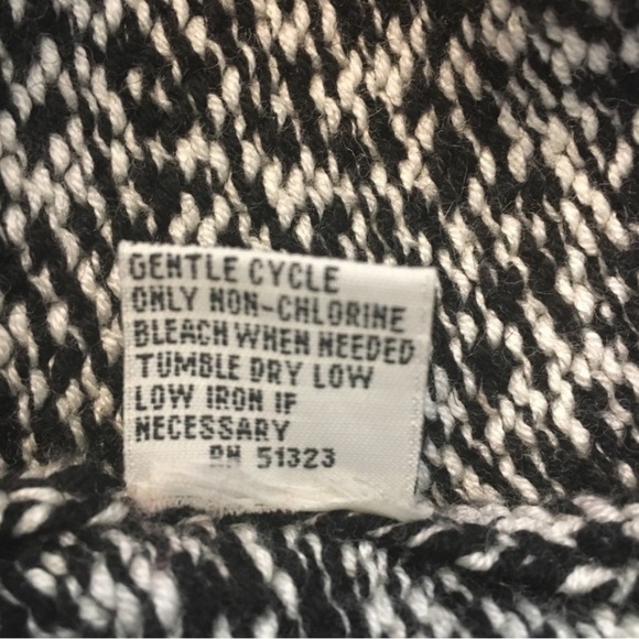 Kenneth Cole Petite Wool Blend Shawl Collar Grandma Core Date Night Cardigan XSP - Picture 5 of 7